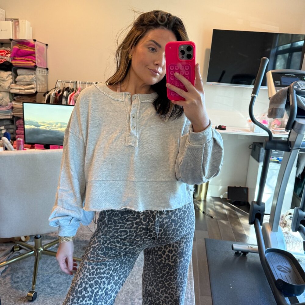 BUCKETLIST Cropped Distressed Sweatshirt Pullover in Grey